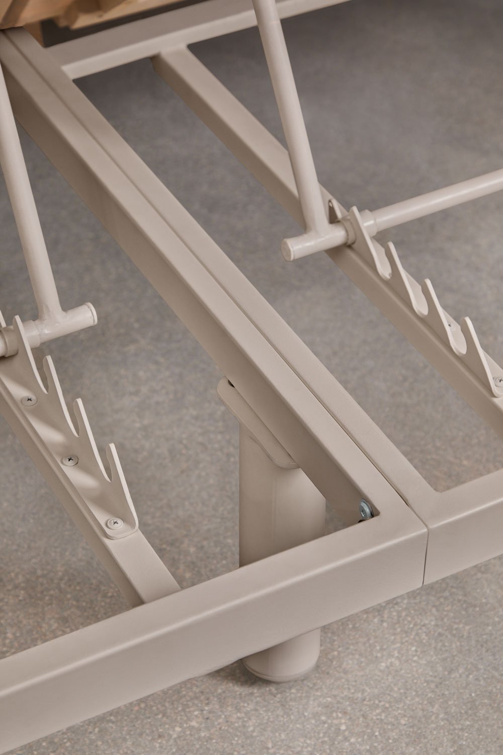 Cama balinesa reclinable en madera de acacia Sirka, imagen de galer&iacute;a 6