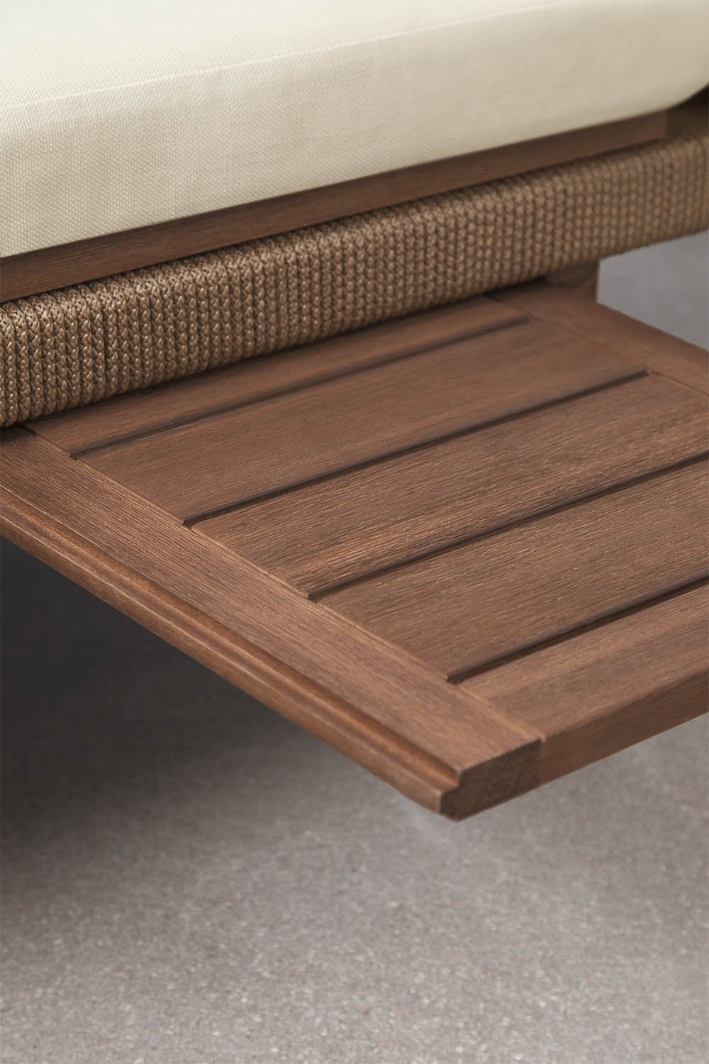 Tumbona doble reclinable en madera de acacia con cojín Dubai, imagen de galer&iacute;a 6