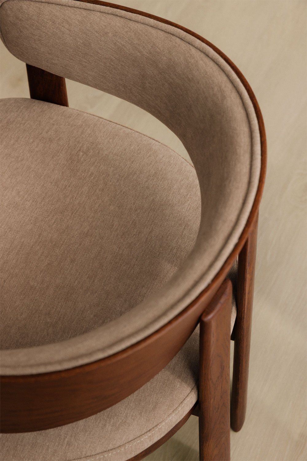 Silla de comedor en madera de roble y tapizada Olea Signature, imagen de galer&iacute;a 2