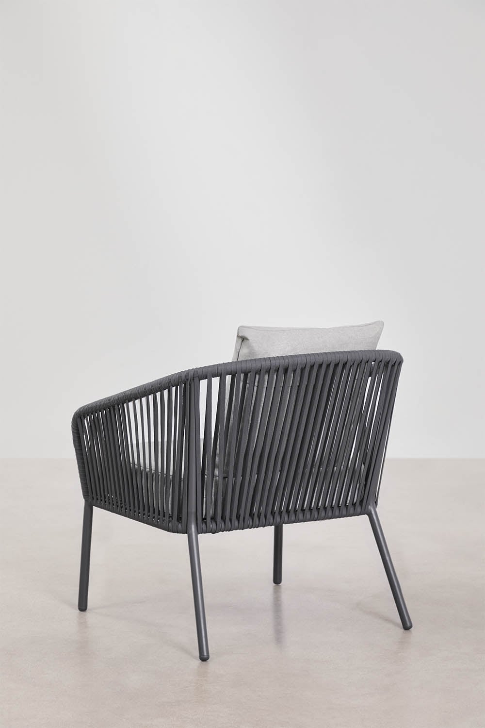 Conjunto de jardín con sofá de 2 plazas, 2 sillones en cuerda trenzada y mesa de centro Arhiza     , imagen de galer&iacute;a 8