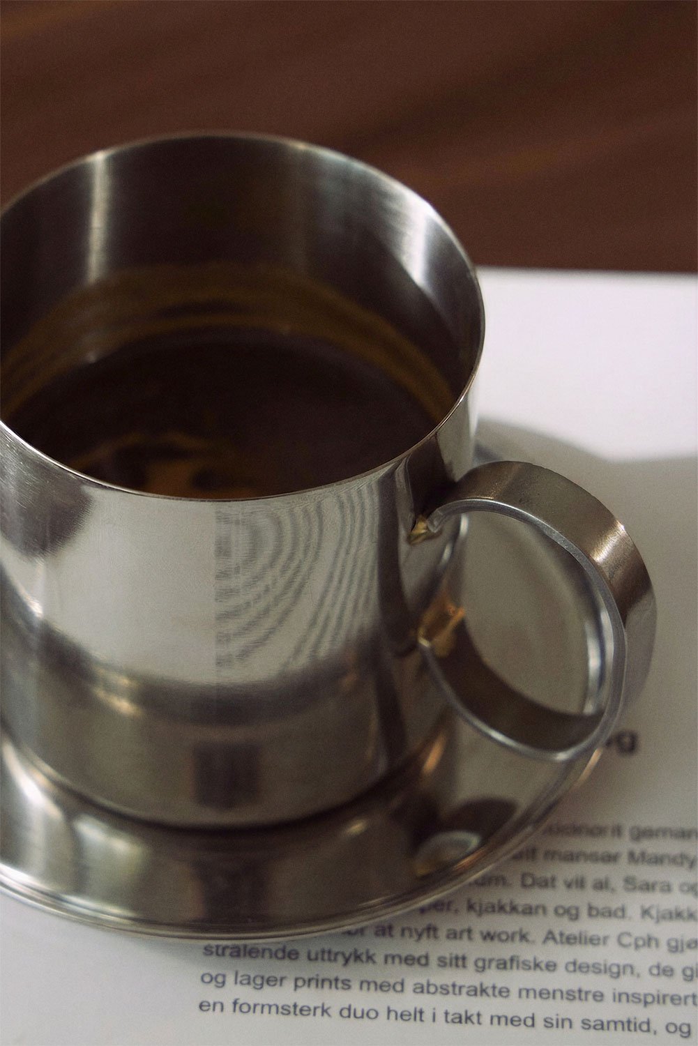 Pack de 2 tazas de café 17 cl con plato en acero inoxidable Lludix, imagen de galer&iacute;a 2