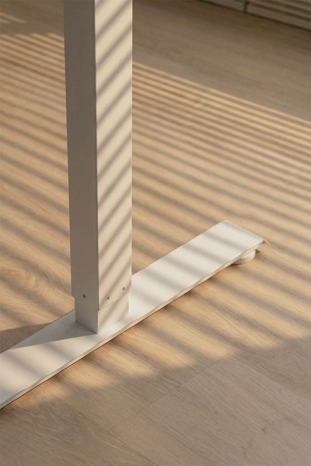 Escritorio elevable eléctrico rectangular con función de memoria en madera y hierro Serpi , imagen de galer&iacute;a 3