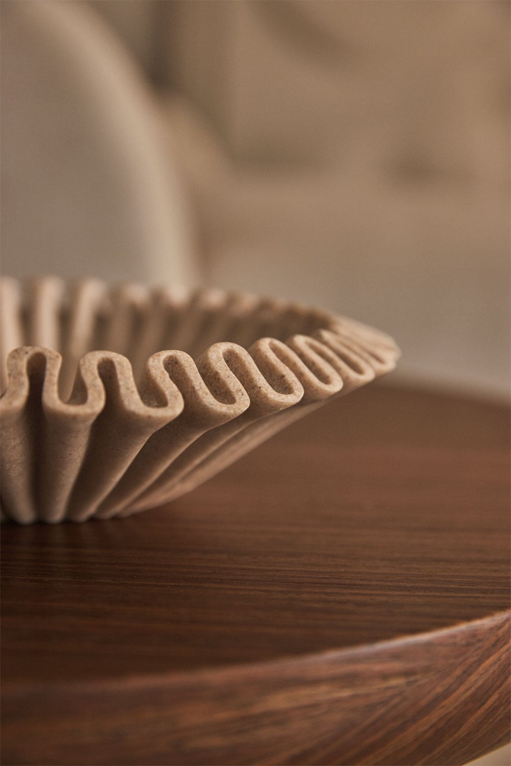 Cuenco decorativo en resina Irente, imagen de galer&iacute;a 2