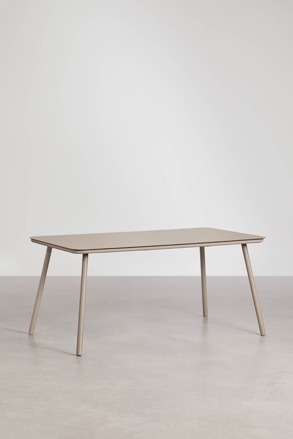 Set de mesa rectangular 160x90 cm y 4 sillas de jardín apilables en cuerda trenzada Arhiza, imagen de galer&iacute;a 2