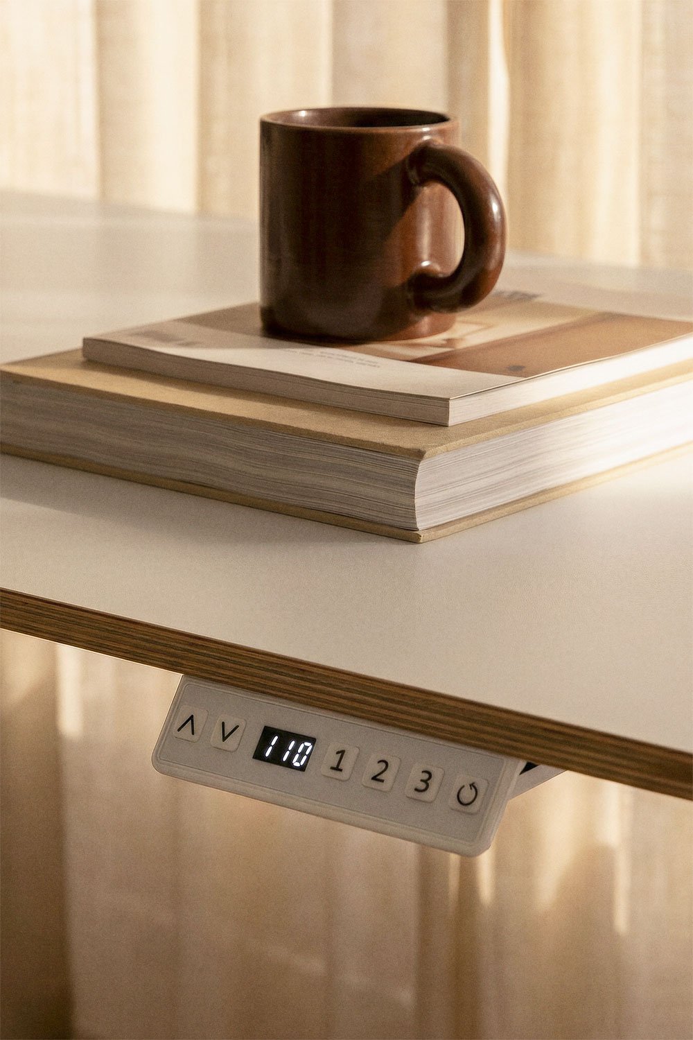 Escritorio elevable eléctrico rectangular con función de memoria en madera y hierro Serpi , imagen de galer&iacute;a 3