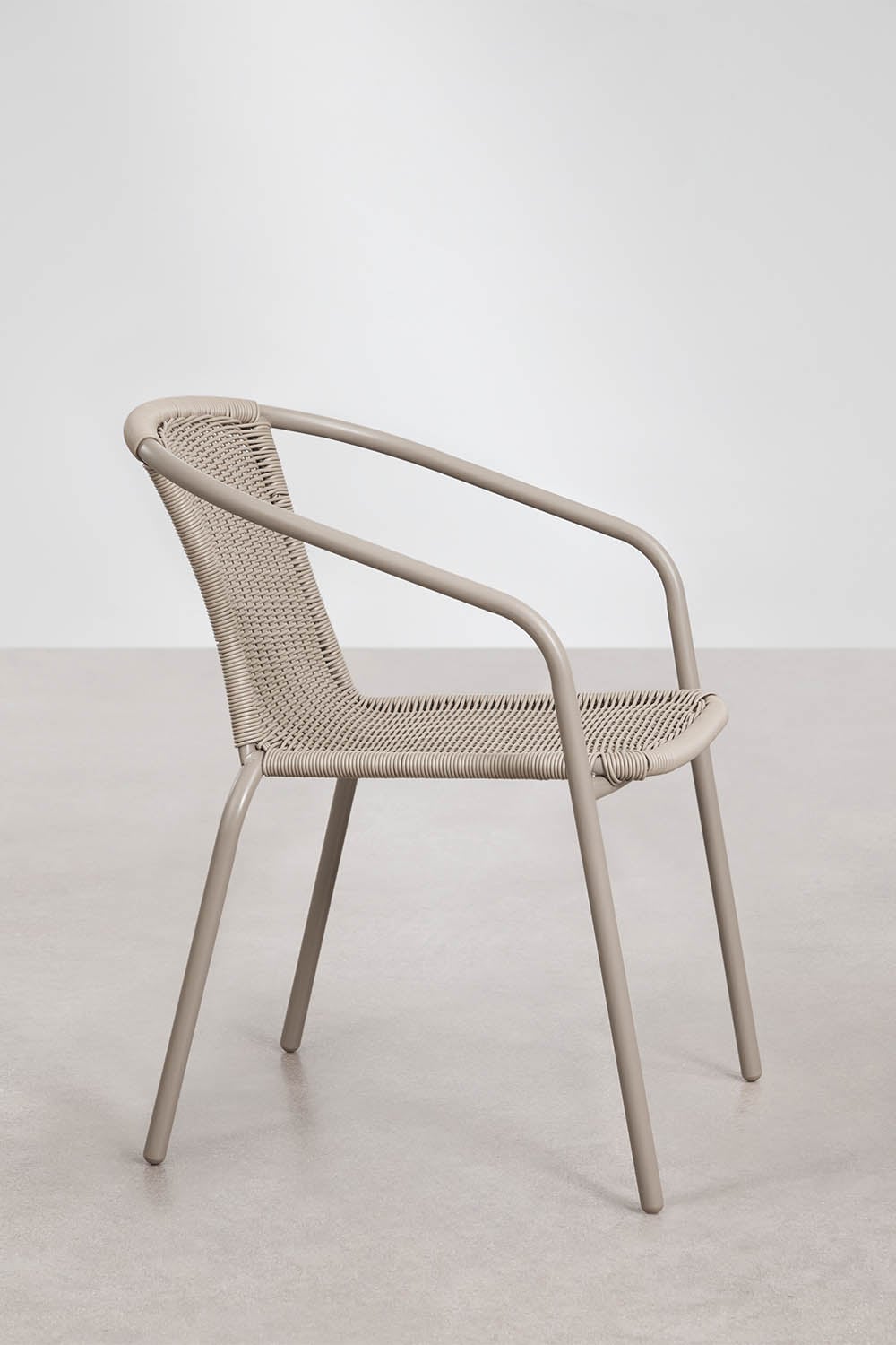 Silla de jardín apilable con reposabrazos en acero y mimbre sintético Kalymana  , imagen de galer&iacute;a 4