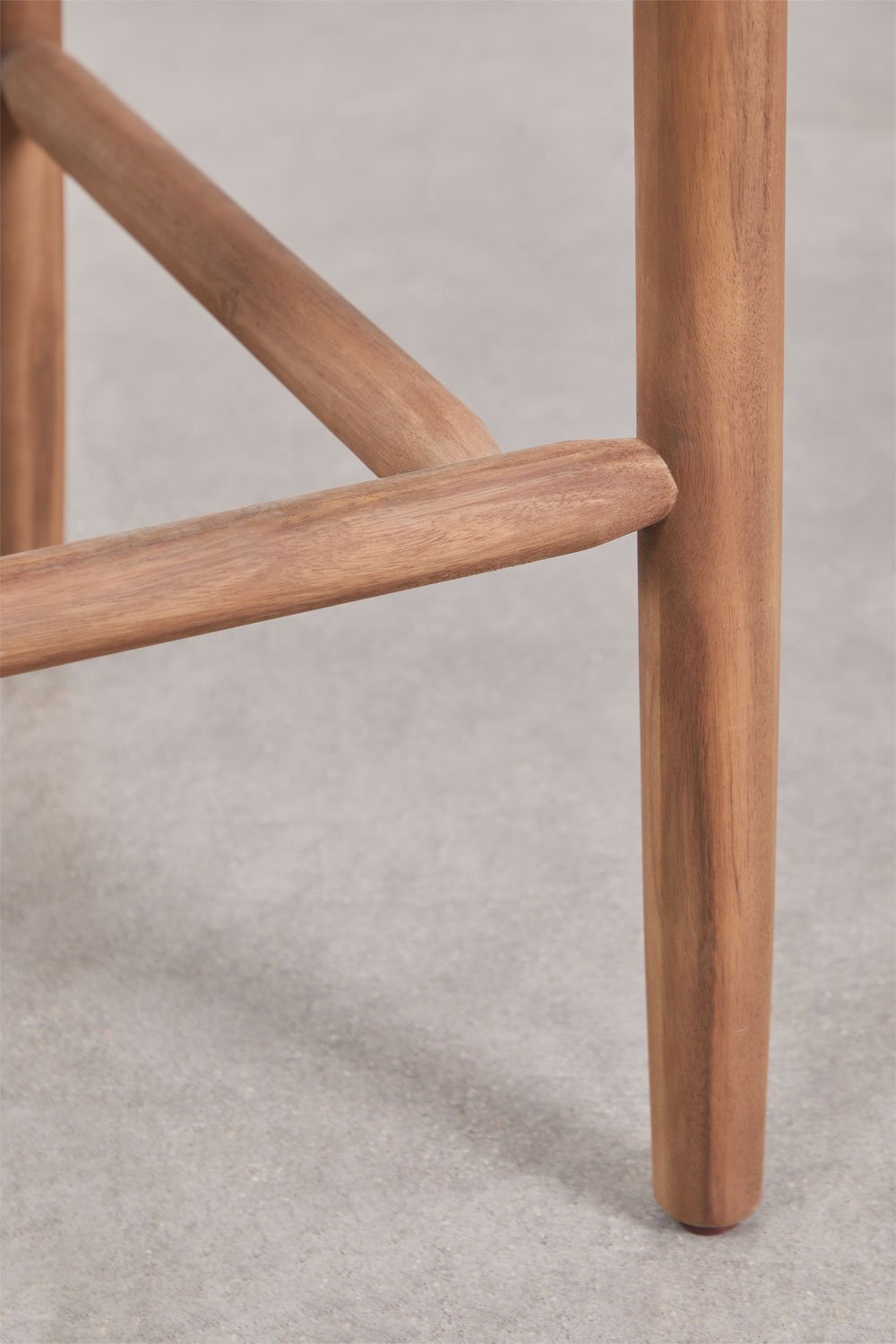 Pack de 4 taburetes altos en madera de acacia y ratán sintético Ribeira, imagen de galer&iacute;a 5