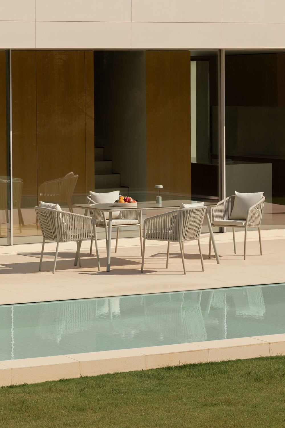 Silla de jardín con reposabrazos en cuerda trenzada Arhiza Classic, imagen de galer&iacute;a 2