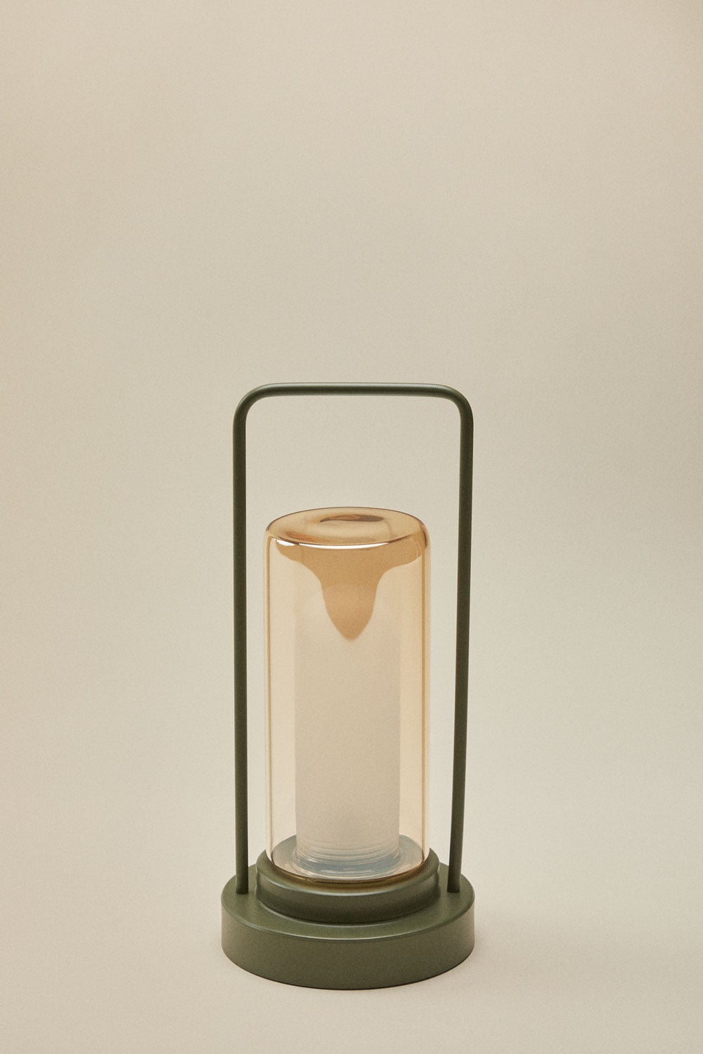 Lámpara de mesa LED inalámbrica para exterior en hierro y cristal Sorlix, imagen de galer&iacute;a 1