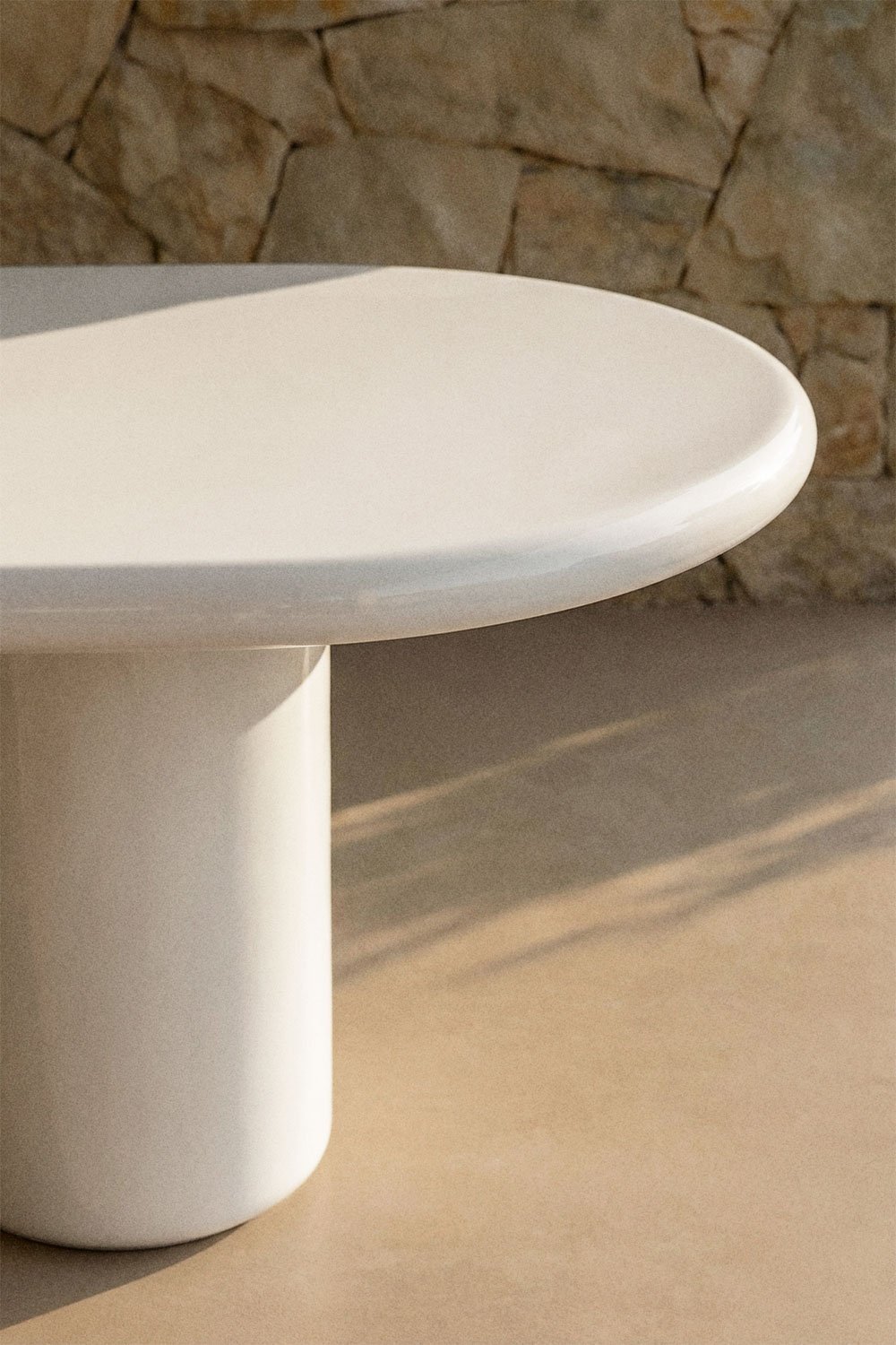 Mesa de jardín ovalada 260x110 cm en cemento Aurean , imagen de galer&iacute;a 2