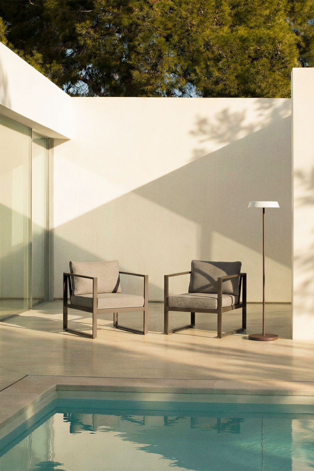 Pack de 2 sillones de jardín en aluminio Lipov, imagen de galer&iacute;a 1