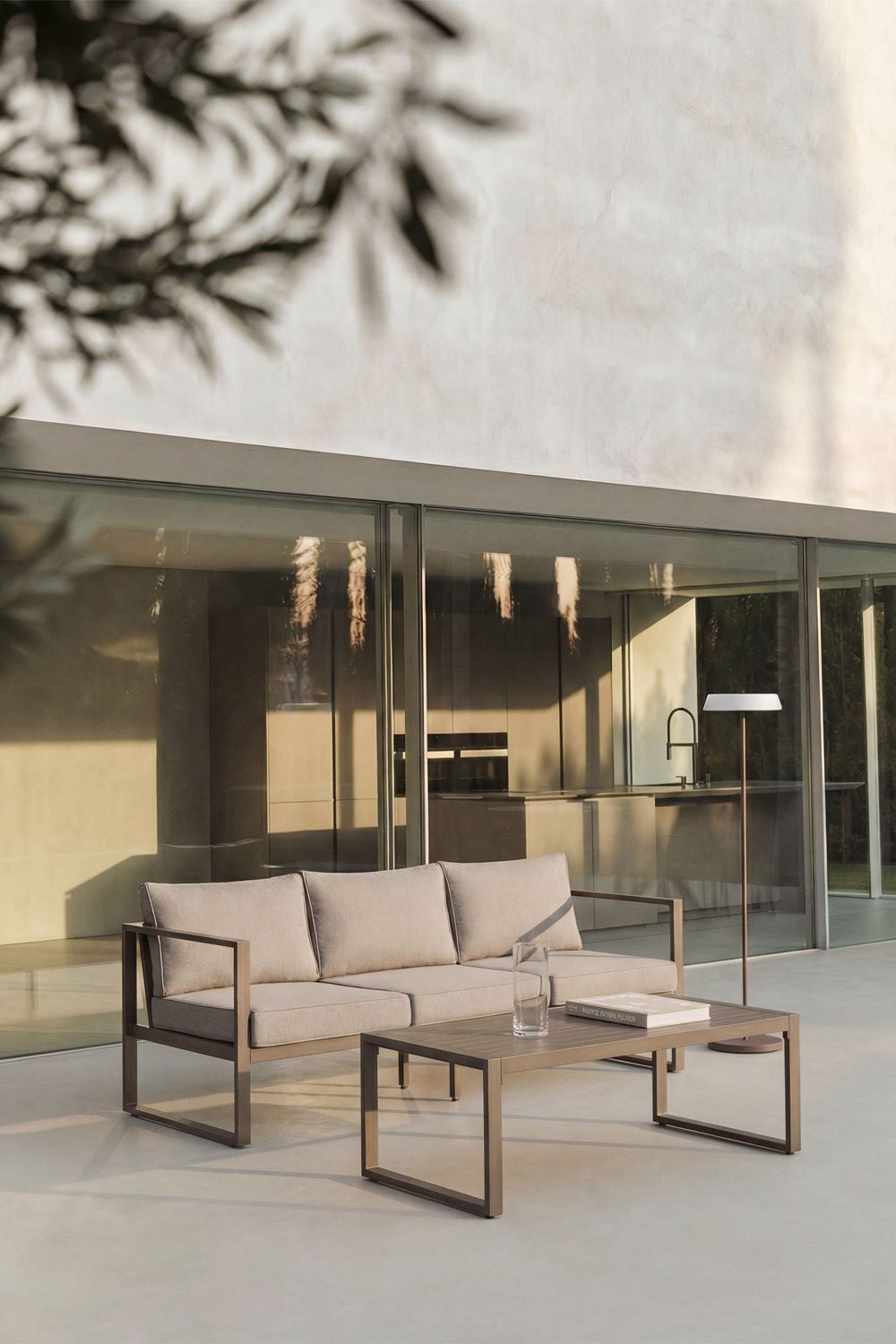 Sofá de jardín de 3 plazas en aluminio Lipov, imagen de galer&iacute;a 1