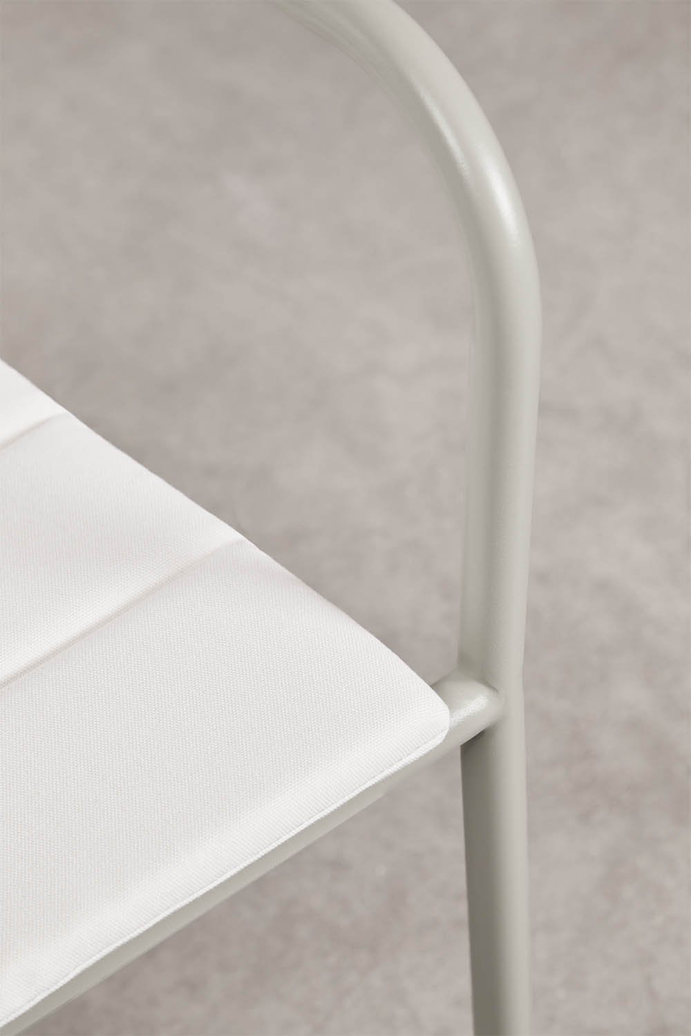 Pack de 2 sillas de comedor apilables con reposabrazos en acero Tossa , imagen de galer&iacute;a 5