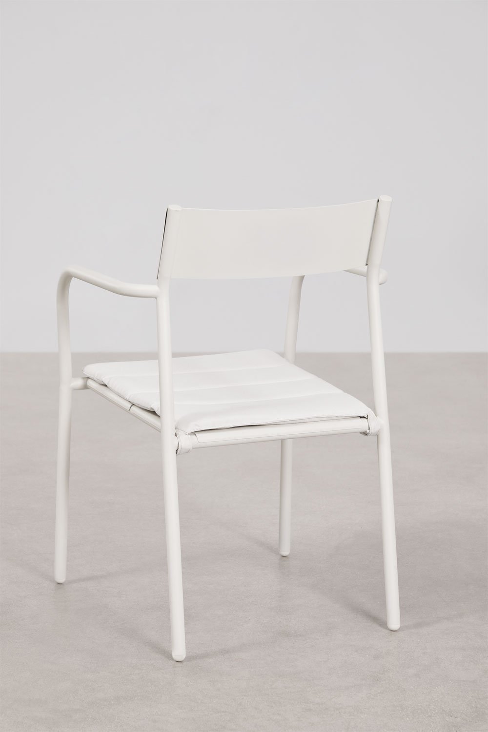 Pack de 2 sillas de comedor apilables con reposabrazos en acero Tossa , imagen de galer&iacute;a 3