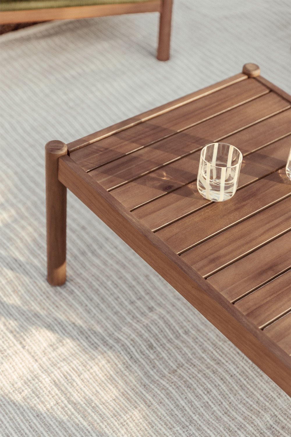 Mesa de centro para jardín rectangular 120x60 cm en madera de acacia Karvia, imagen de galer&iacute;a 2