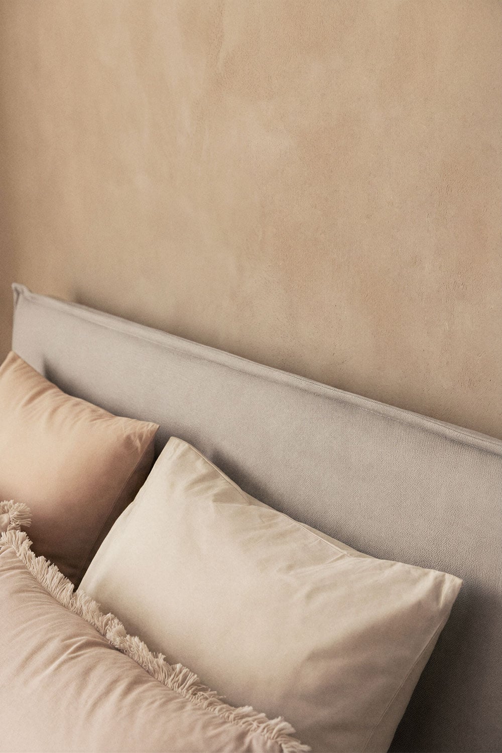 Cama para colchón 150x190cm con canapé abatible en chenilla blanco roto Lorea, imagen de galer&iacute;a 2