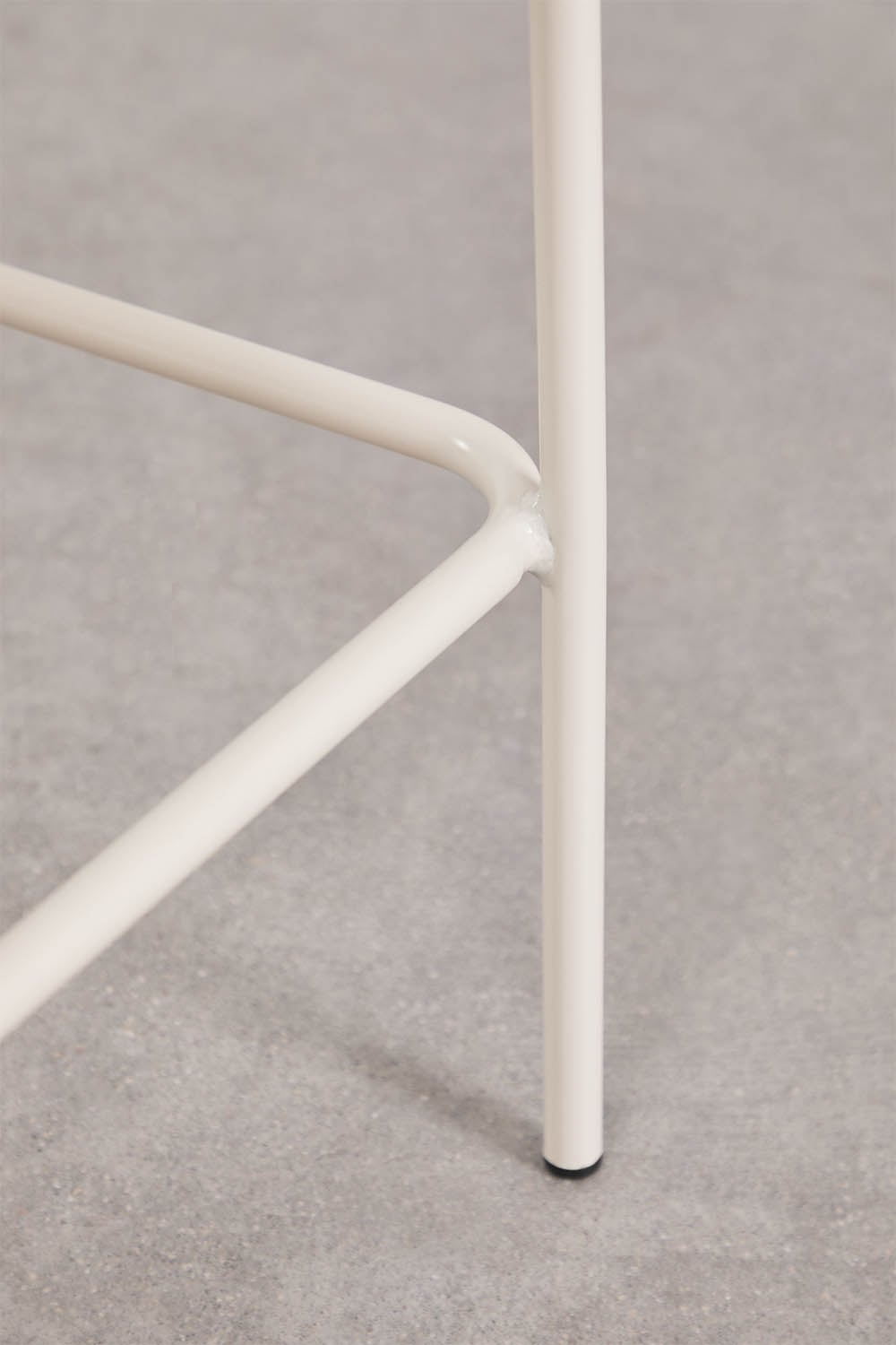 Pack de 4 taburetes altos de jardín apilables en mimbre sintético Reiven, imagen de galer&iacute;a 5