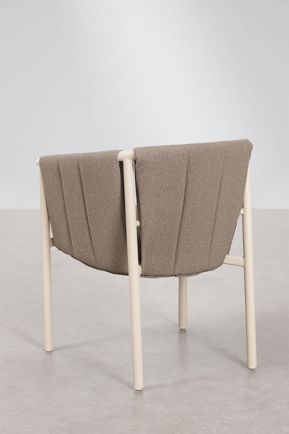 Pack de 2 sillas de jardín con reposabrazos en bouclé y aluminio Boleni, imagen de galer&iacute;a 3