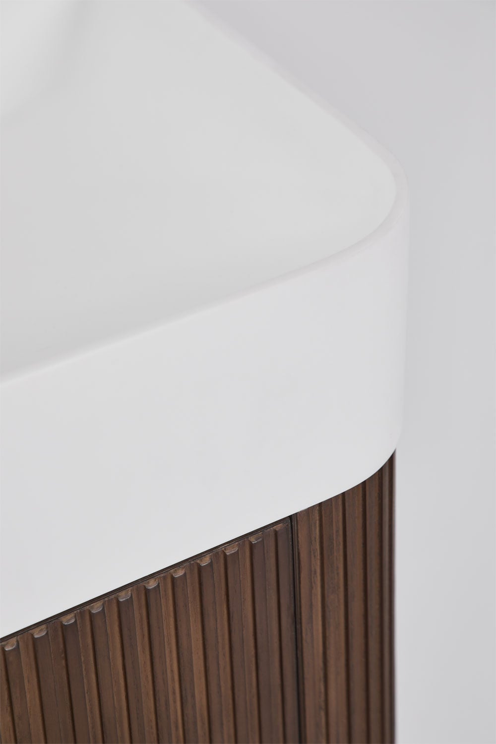 Conjunto de mueble de baño 80x40 cm suspendido en madera con lavabo integrado Saioa, imagen de galer&iacute;a 5