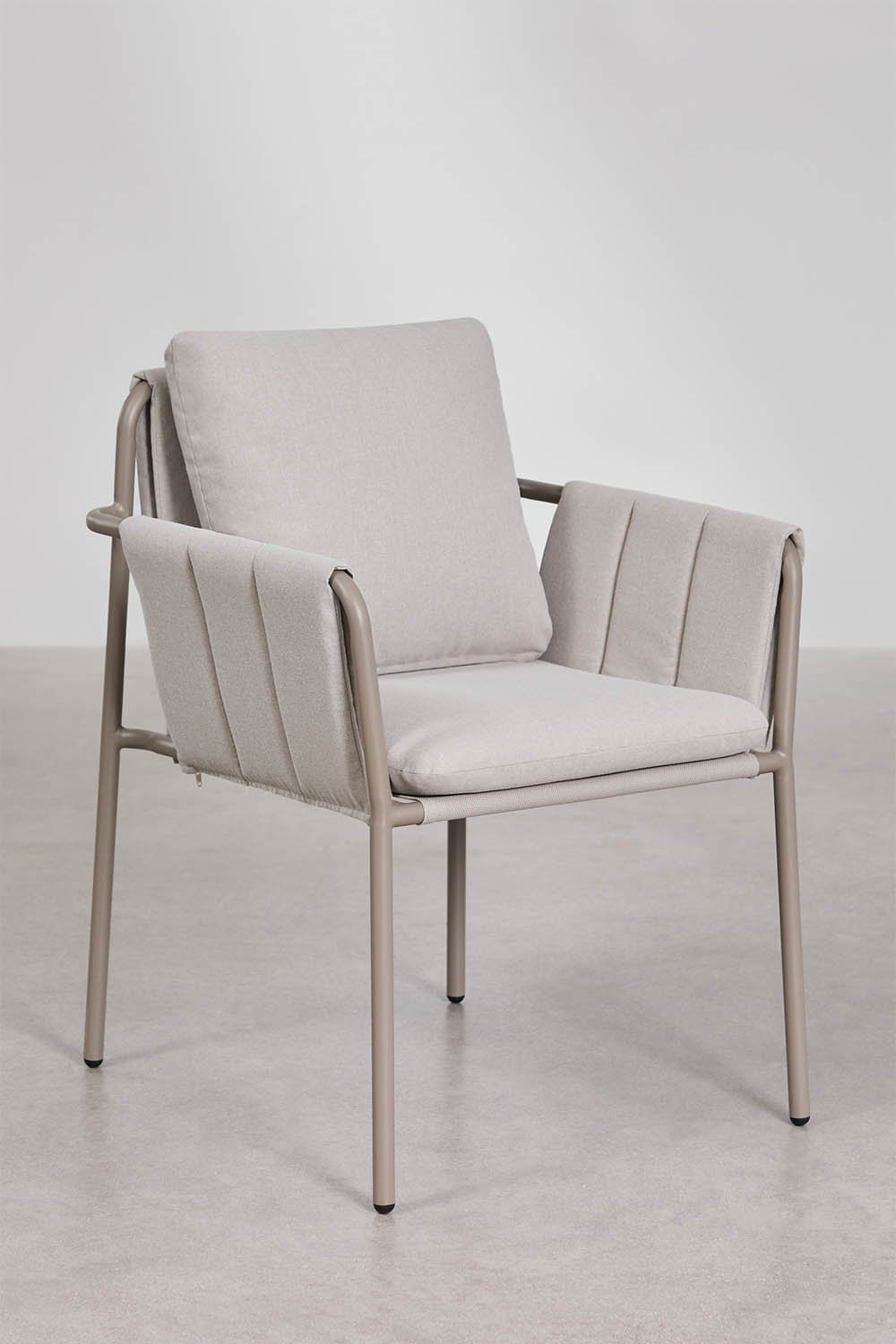 Silla de comedor con reposabrazos tapizada y en acero Zunika, imagen de galer&iacute;a 1