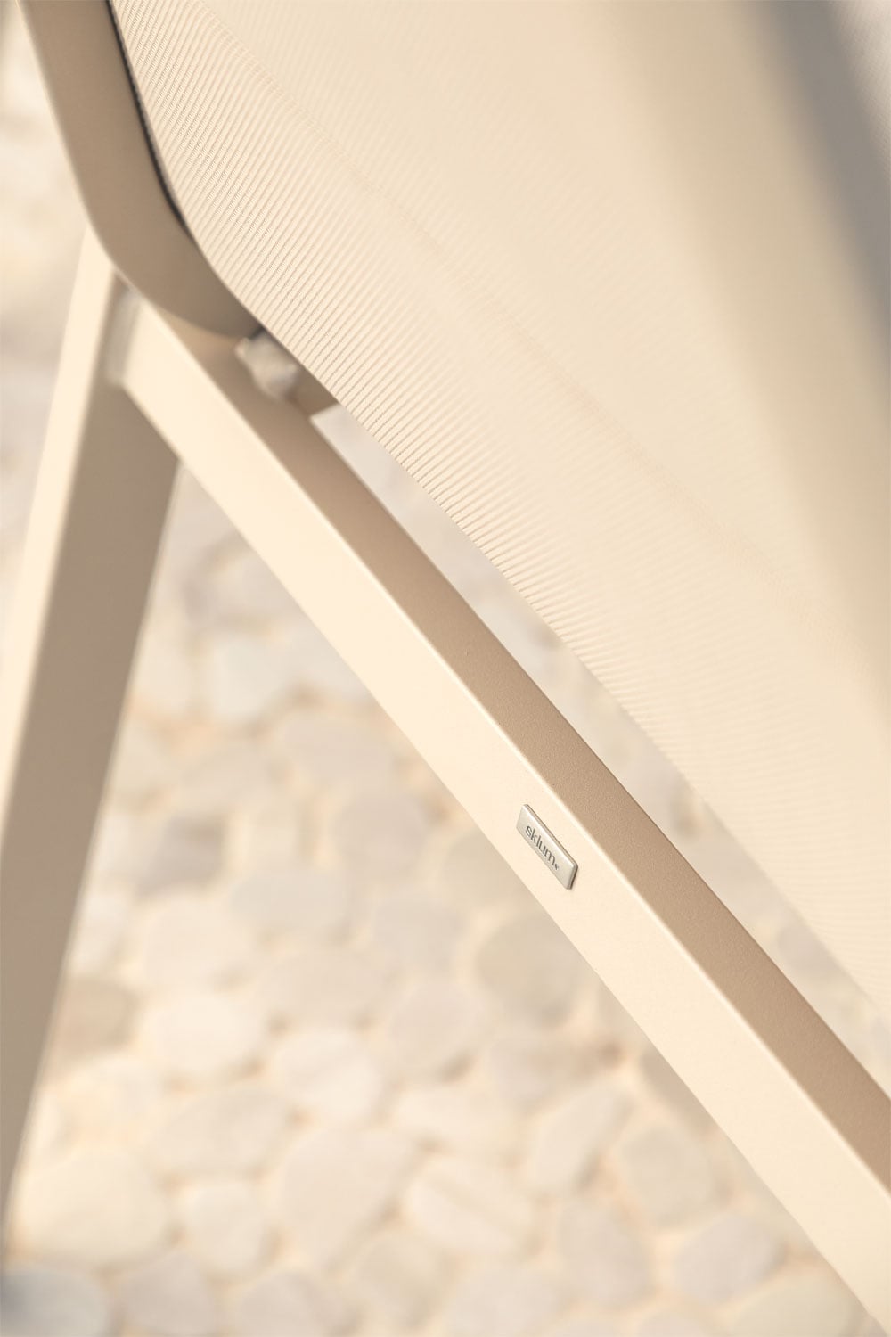 Silla de jardín apilable con reposabrazos en aluminio Karena       , imagen de galer&iacute;a 2