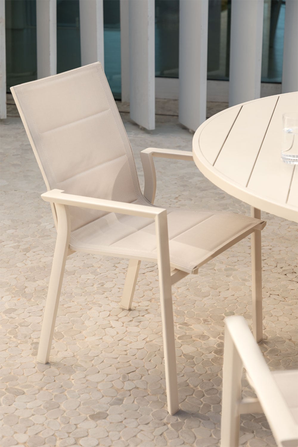 Pack de 4 sillas de jardín apilables con reposabrazos en aluminio Karena     , imagen de galer&iacute;a 1