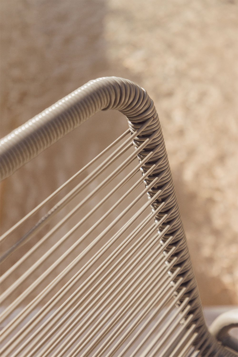 Silla de jardín en acero y ratán Kuorin, imagen de galer&iacute;a 2