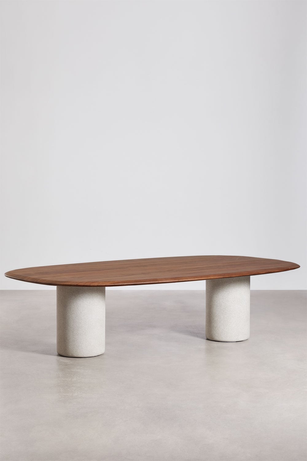 Mesa de comedor ovalada en MDF y cemento Lysander, imagen de galer&iacute;a 1