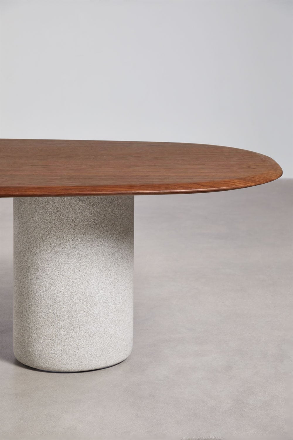 Mesa de comedor ovalada en MDF y cemento Lysander, imagen de galer&iacute;a 3