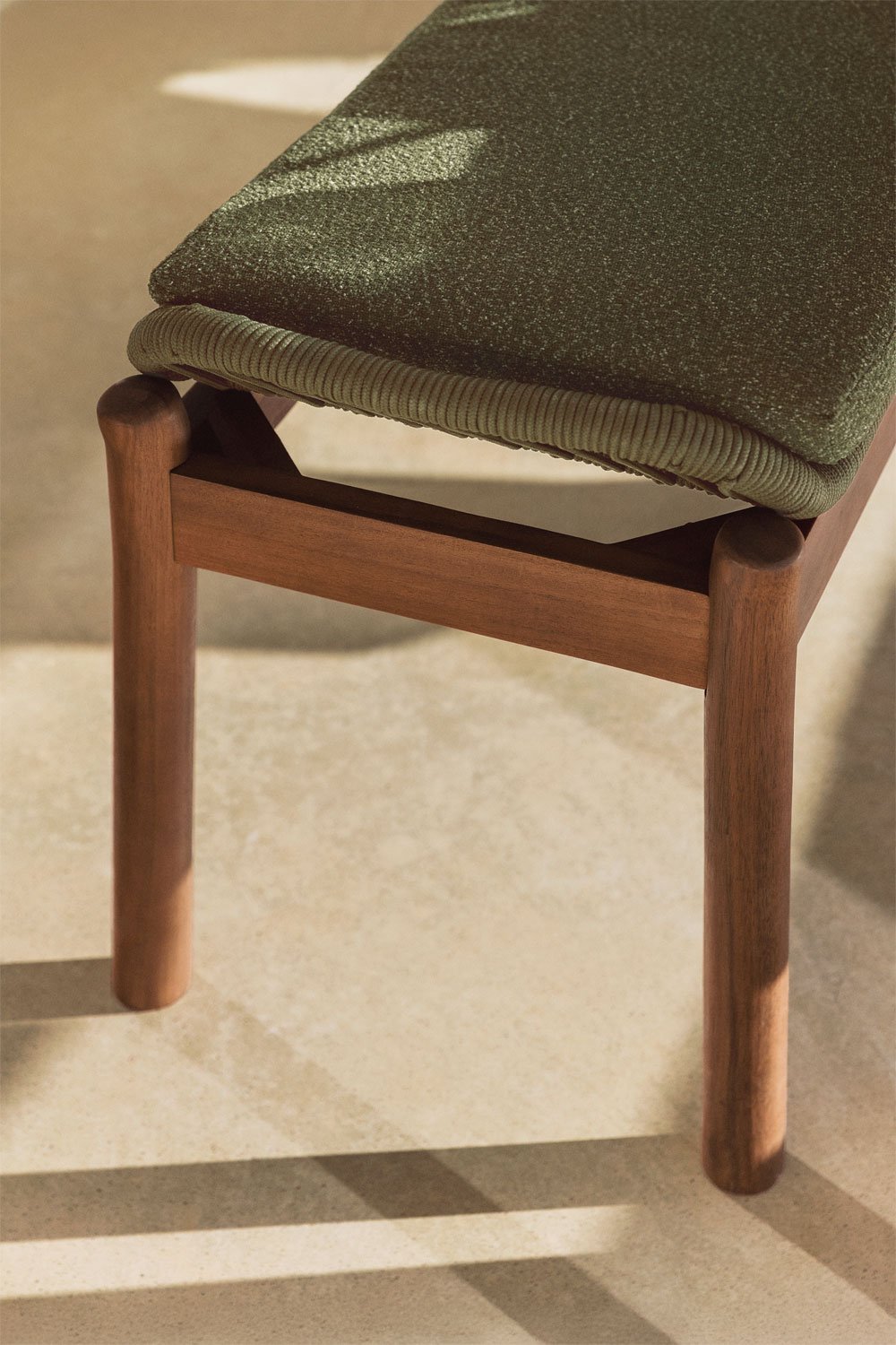 Set de mesa rectangular 180x90 cm y 2 bancos de jardín en madera de acacia y cuerda trenzada Karvia, imagen de galer&iacute;a 2