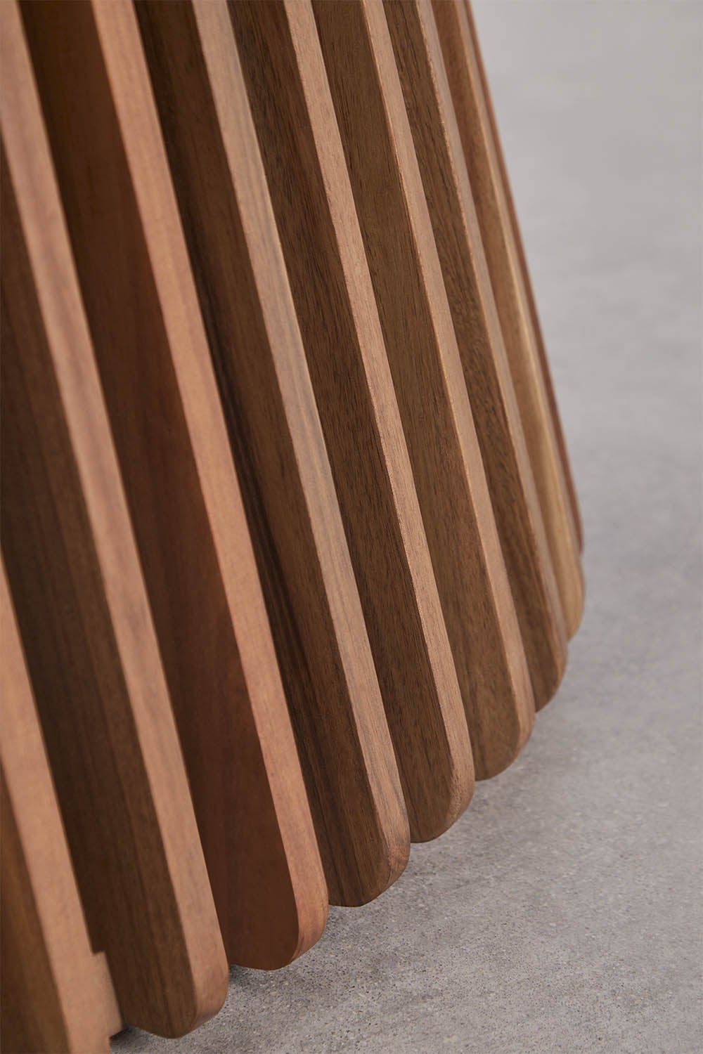 Mesa de centro para jardín ovalada 120x65 cm en madera de acacia Mura, imagen de galer&iacute;a 5