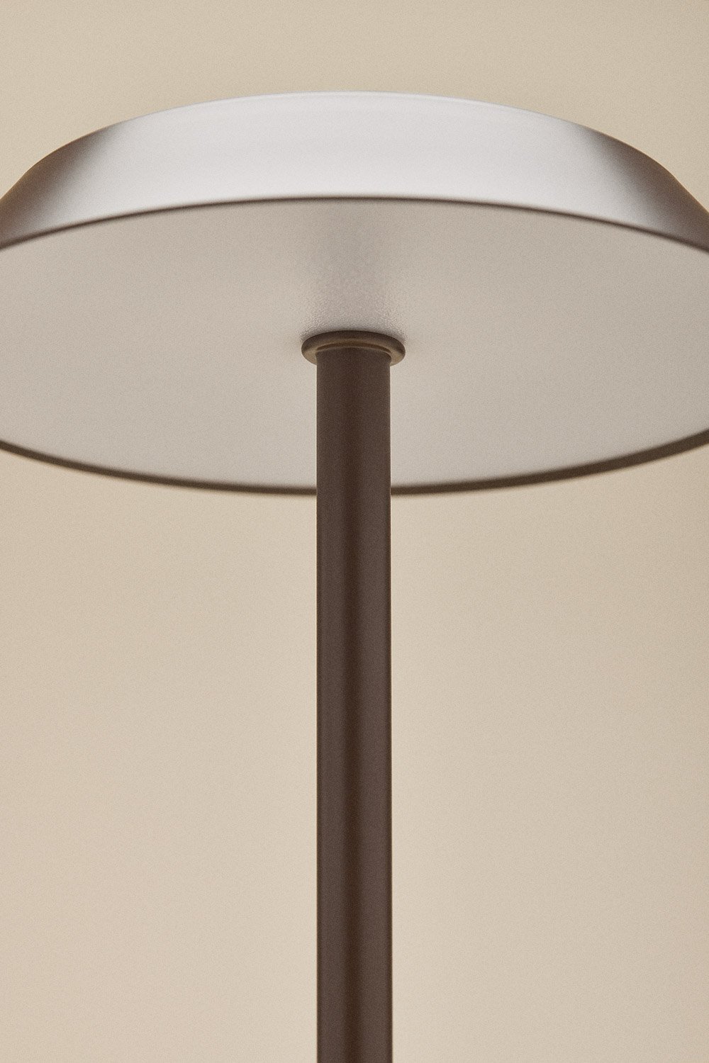 Lámpara de mesa LED inalámbrica para exterior en hierro Oravella, imagen de galer&iacute;a 6