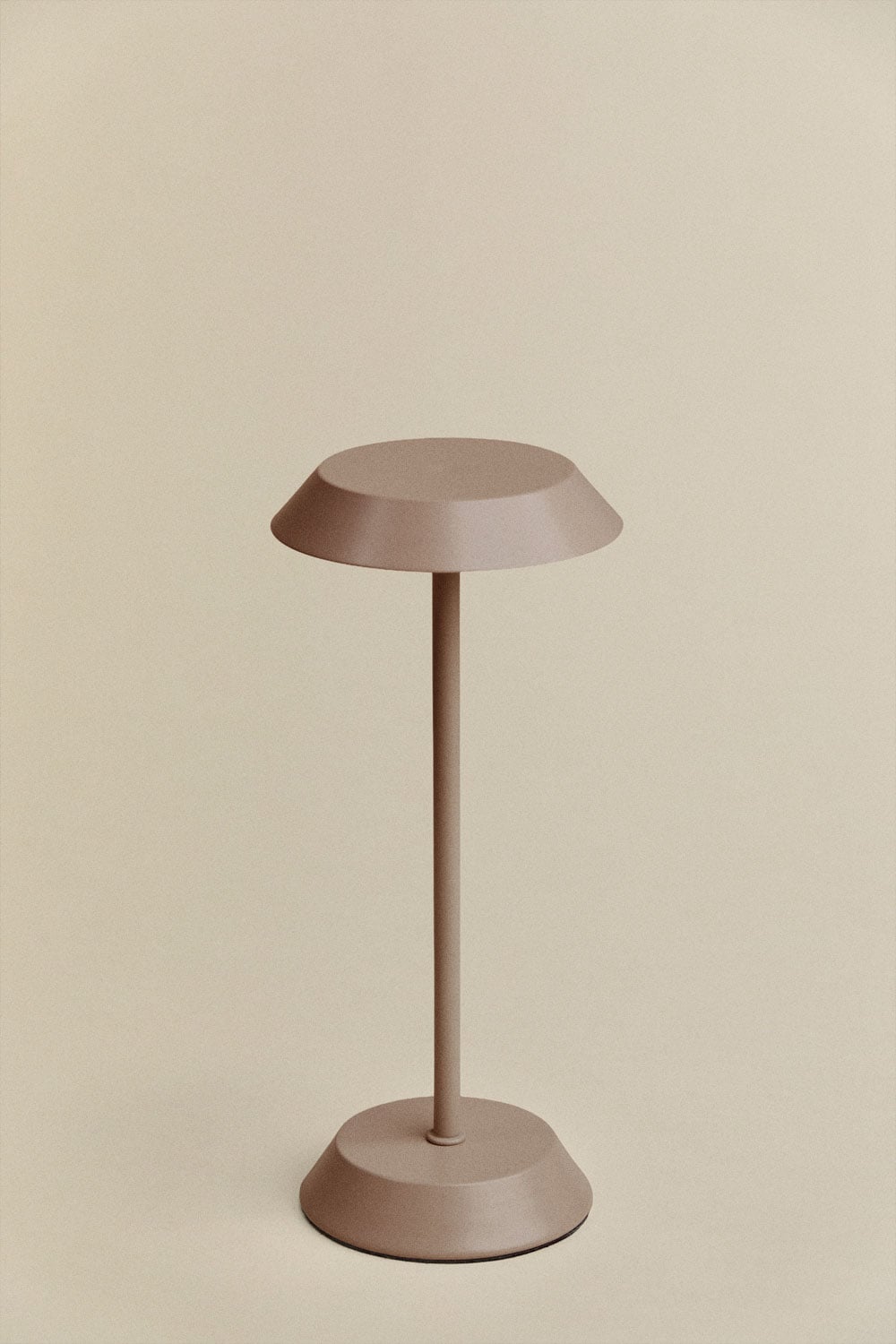 Lámpara de mesa LED inalámbrica para exterior en hierro Oravella, imagen de galer&iacute;a 4