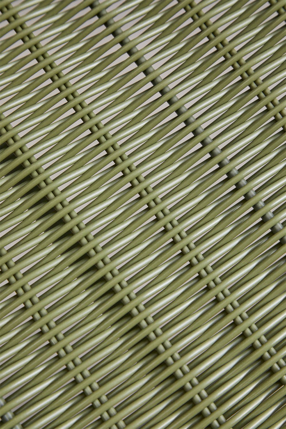 Pack de 2 taburetes altos apilables en ratán sintético Reiven, imagen de galer&iacute;a 6