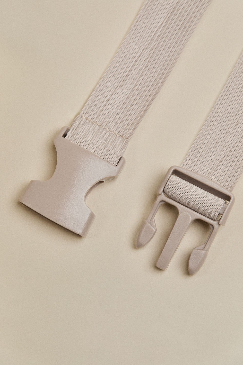 Funda protectora para mesa de jardín rectangular Otley , imagen de galer&iacute;a 4