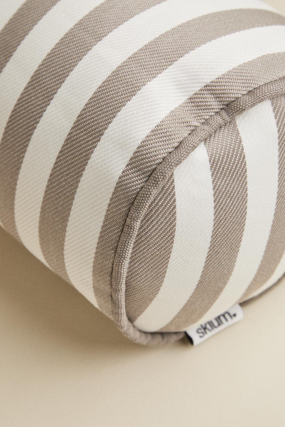 Cojín rulo 15x50 cm para exterior en tela Somalia , imagen de galer&iacute;a 3