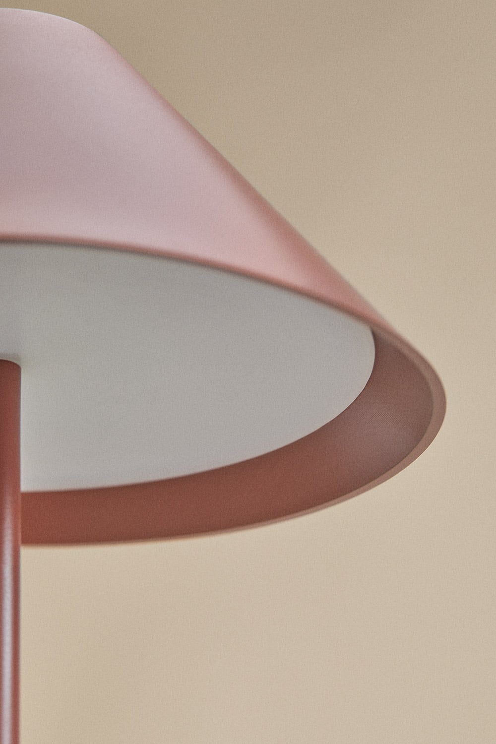 Lámpara de mesa LED inalámbrica para exterior en hierro Alexis, imagen de galer&iacute;a 6