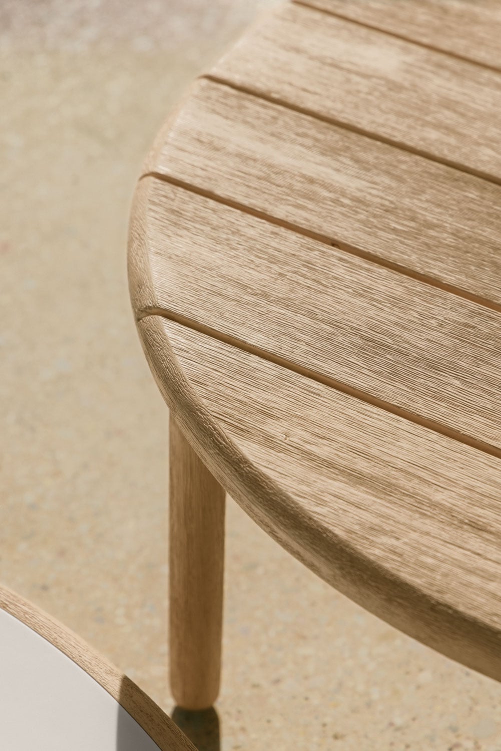 Mesa de centro para jardín redonda en madera de acacia Olivia, imagen de galer&iacute;a 2