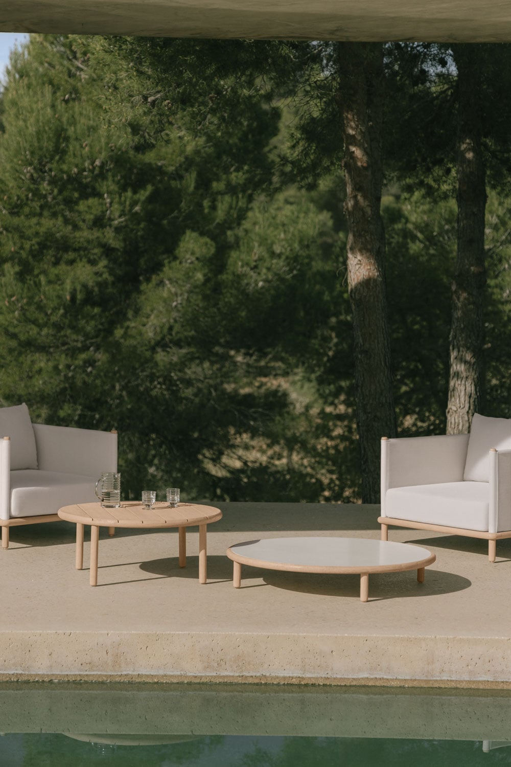 Set de 2 mesas de centro para jardín redondas en madera de acacia Olivia  , imagen de galer&iacute;a 1