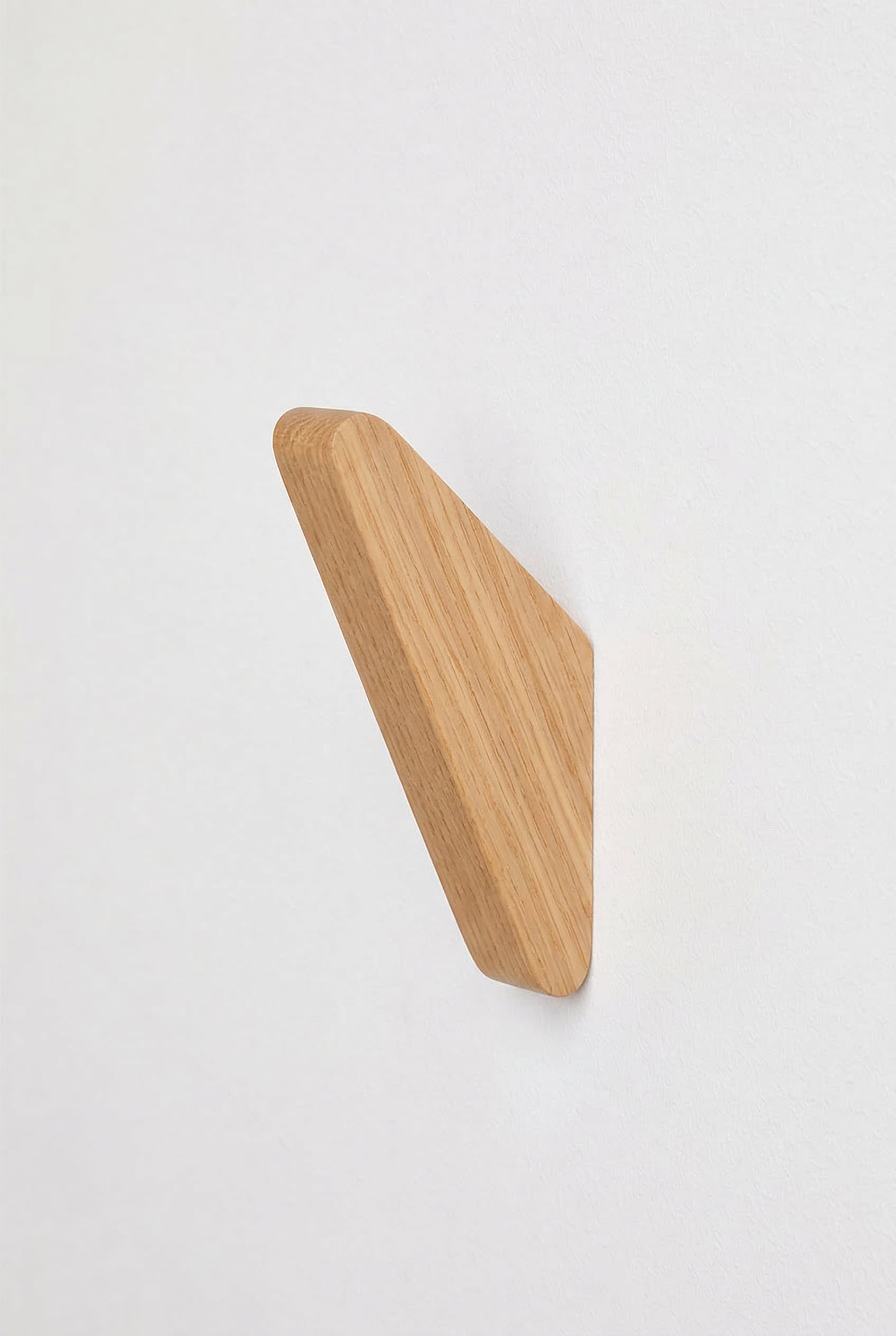 Set de 4 percheros de pared en madera Brana, imagen de galer&iacute;a 2