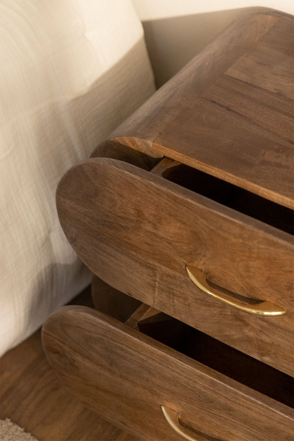 Pack de 2 mesitas de noche 55x35 cm en madera de mango Elaia, imagen de galer&iacute;a 2