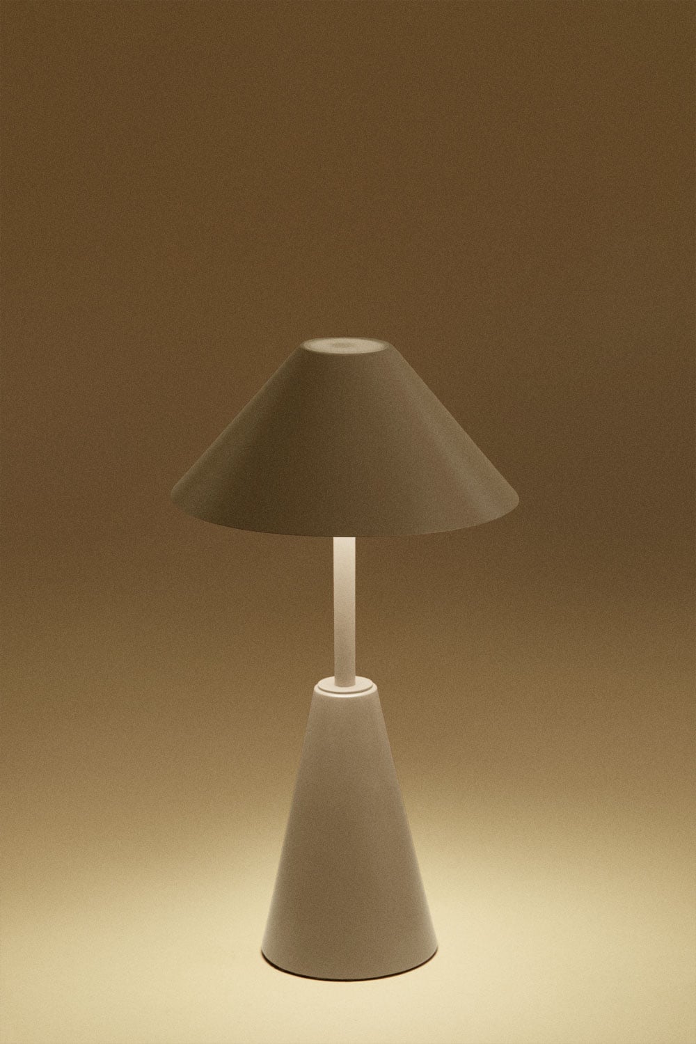 Lámpara de mesa LED inalámbrica para exterior en hierro Alexis, imagen de galer&iacute;a 2