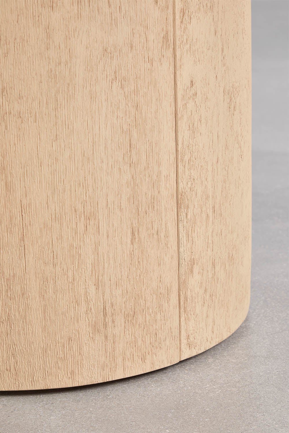 Set de mesa redonda Ø120 cm en cemento Sharpay y 6 sillas de director plegable de jardín en madera de acacia Olivia, imagen de galer&iacute;a 5