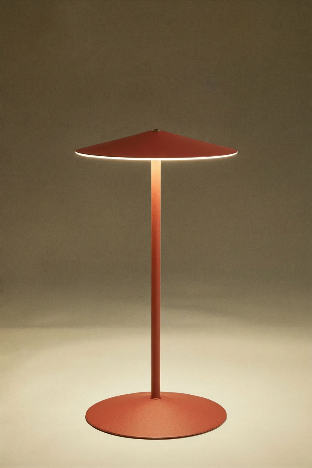 Lámpara de mesa LED inalámbrica para exterior en hierro Emilein , imagen de galer&iacute;a 2
