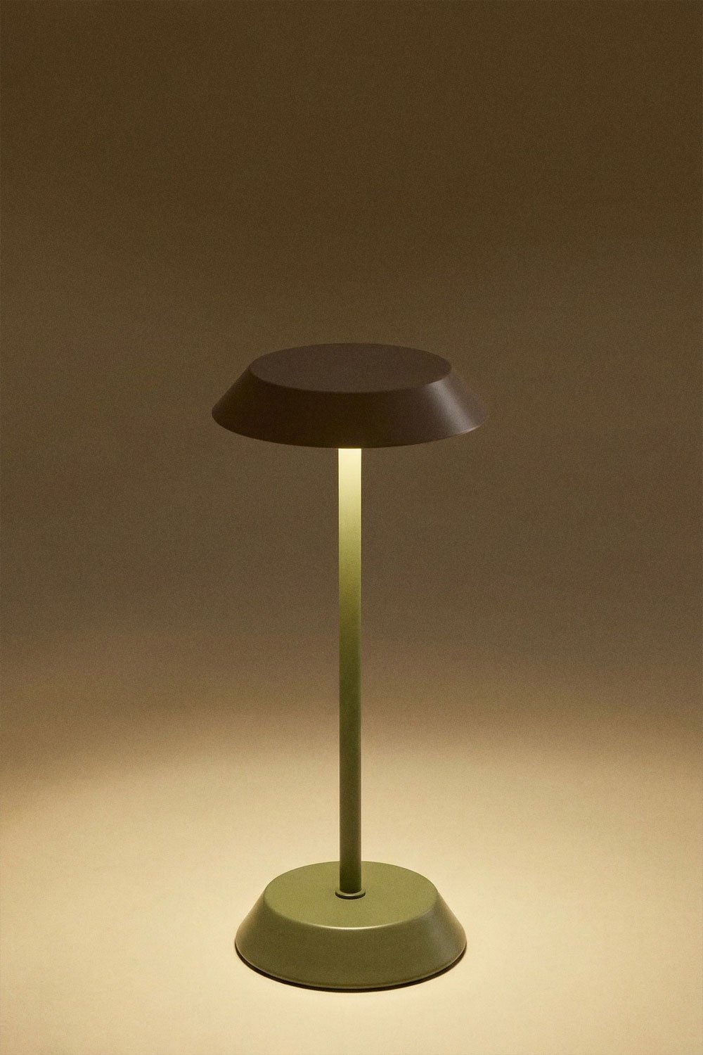 Lámpara de mesa LED inalámbrica para exterior en hierro Oravella, imagen de galer&iacute;a 2
