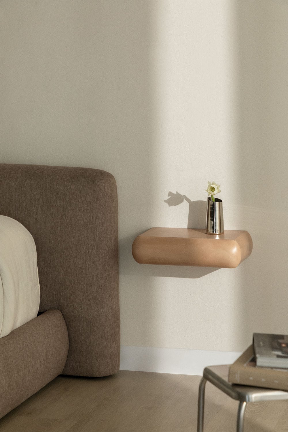 Mesita de noche rectangular flotante 40x20 cm en madera Carmen, imagen de galer&iacute;a 1