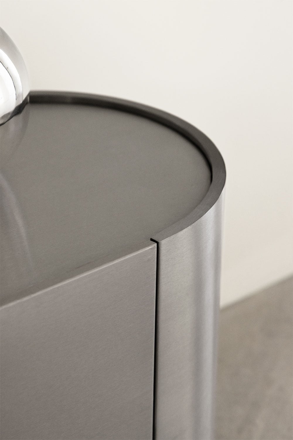 Mueble TV 180x40 cm en acero inoxidable Luena, imagen de galer&iacute;a 2