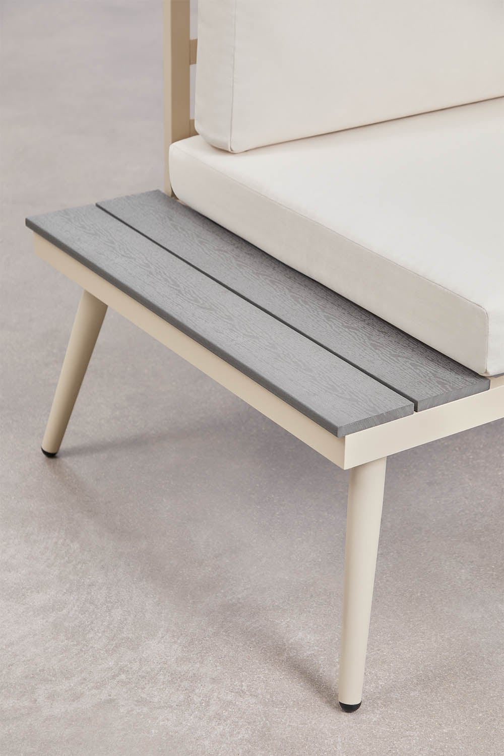 Conjunto de jardín con sofá esquinero de 4 plazas y mesa de centro en aluminio y madera Nadi, imagen de galer&iacute;a 4
