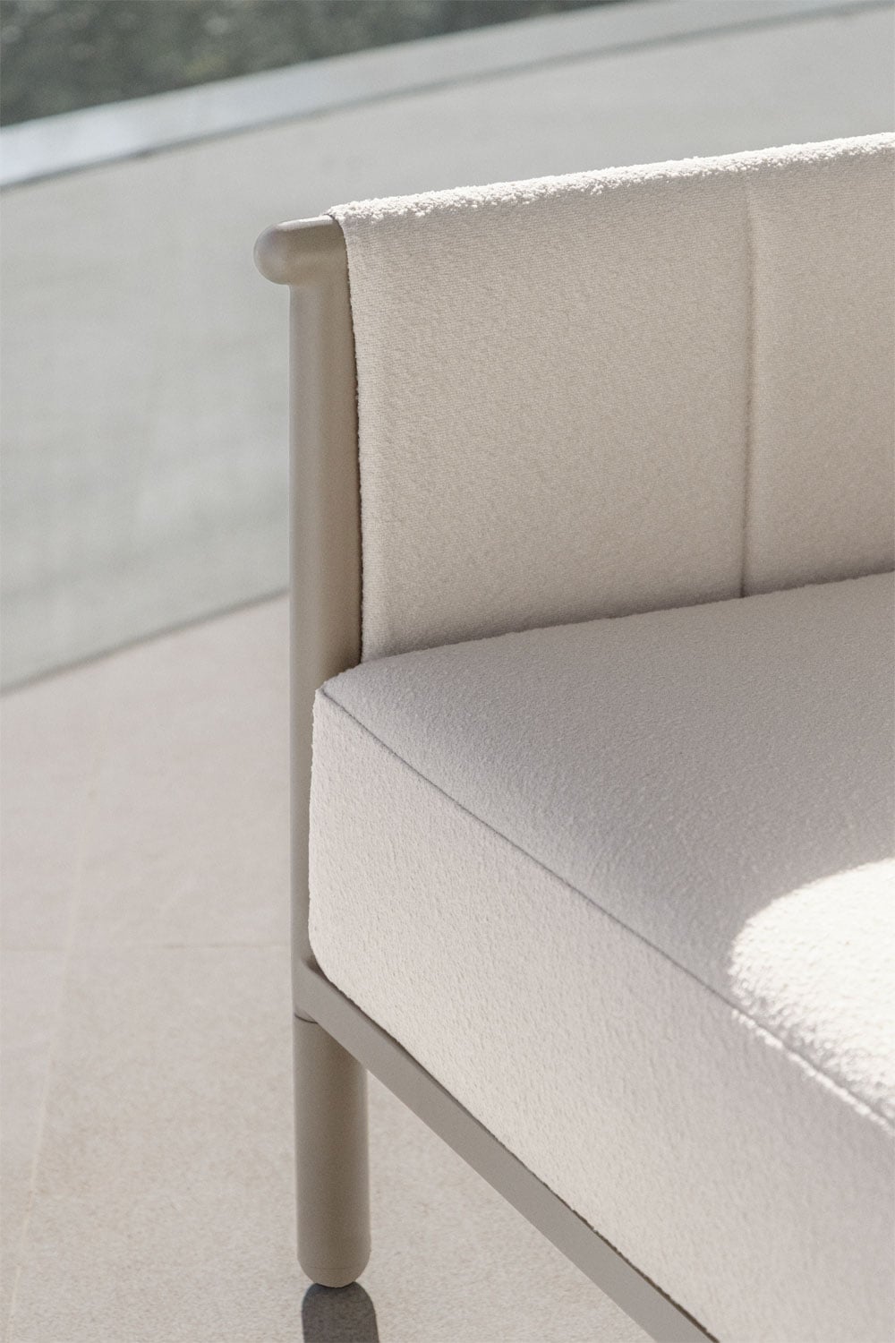 Pack de 2 sillones de jardín en bouclé y aluminio Boleni, imagen de galer&iacute;a 2