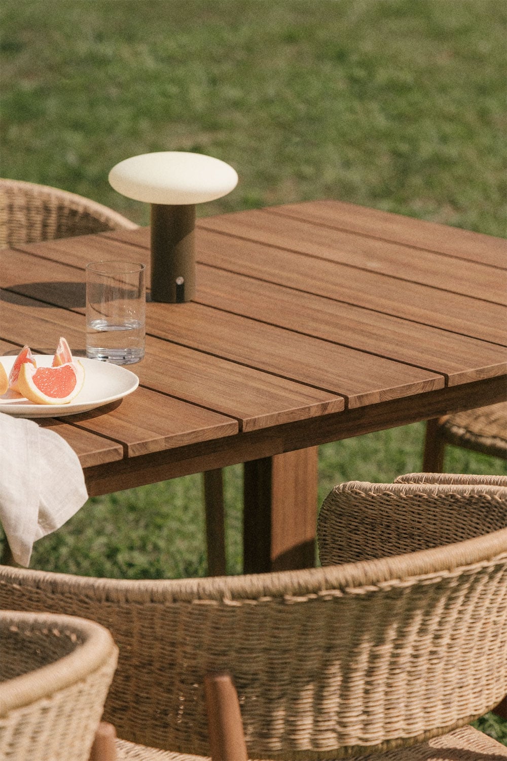 Mesa de jardín rectangular 220x100 cm en madera de acacia Mirelen , imagen de galer&iacute;a 2